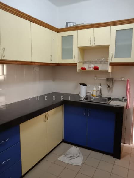 Condominium for Rent at D'aman Crimson - Sherri Koh - Kitchen - PropertyGuru.com.my