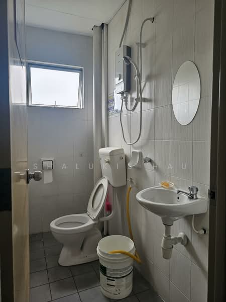 Rumah Bandar untuk Disewa di Kampung Jawa (Klang) - Shalukis Hau - Bathroom - PropertyGuru.com.my