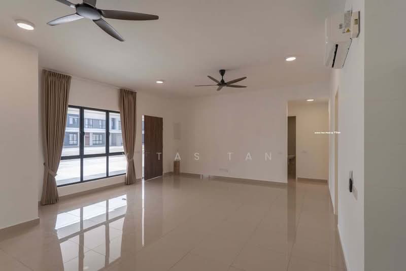 Rumah Bandar untuk Disewa di Eco Ardence (Setia Alam) - Vitas Tan - Living Room - PropertyGuru.com.my