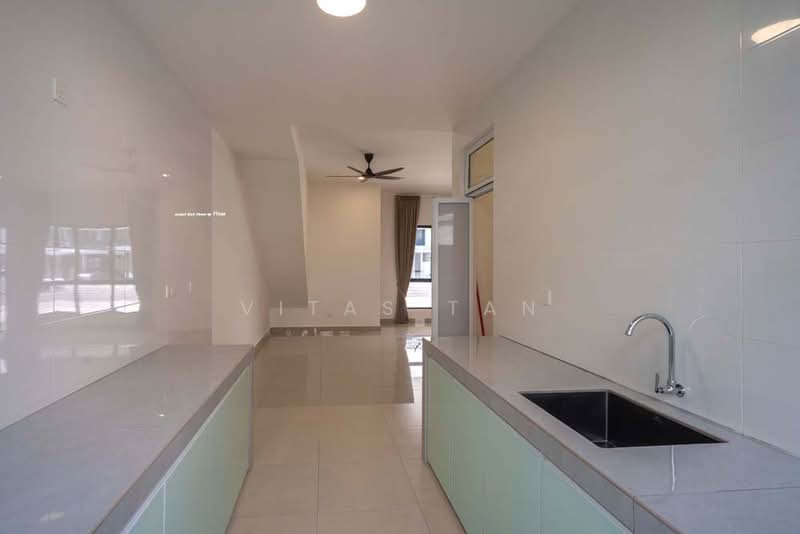Rumah Bandar untuk Disewa di Eco Ardence (Setia Alam) - Vitas Tan - Kitchen - PropertyGuru.com.my