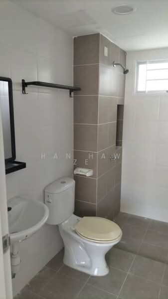 Apartment for Sale at D'Cassia - Han Haw Ze - Bathroom - PropertyGuru.com.my
