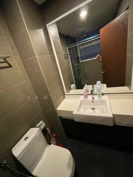 Servis Apartment untuk Disewa di The Loft @ ZetaPark - Samuel Tan - Bathroom - PropertyGuru.com.my