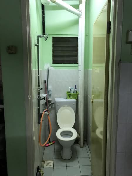 Apartment for Sale at Pangsapuri Cemara - Mohd Afifi - Bathroom - PropertyGuru.com.my
