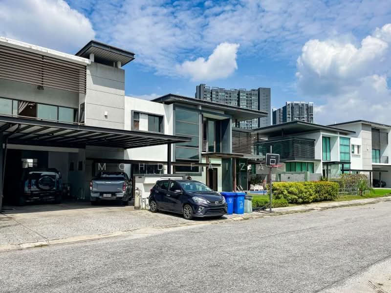 Semi-Detached House for Sale in Shah Alam (Selangor) - Mohd Faizal - Exterior - PropertyGuru.com.my