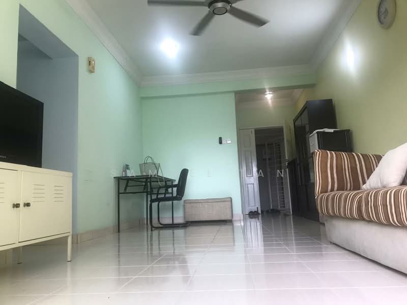 Kondominium untuk Disewa di Paradesa Rustica - Samuel Tan - Living Room - PropertyGuru.com.my