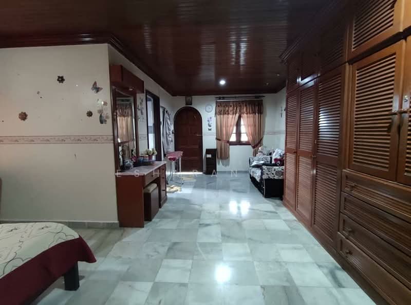 2-storey Terraced House for Sale in Batu 11 (Cheras) - Esharani . - PropertyGuru.com.my