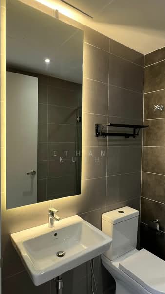 Servis Apartment untuk Dijual di Sunway Belfield - Ethan Kueh - Bathroom - PropertyGuru.com.my