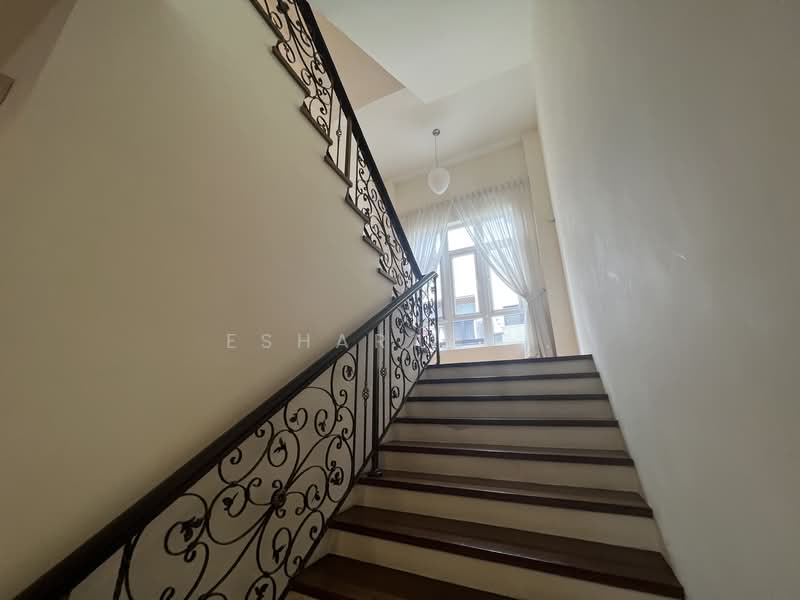 2-storey Terraced House for Sale in Bukit Gita Bayu (Seri Kembangan) - Esharani . - PropertyGuru.com.my