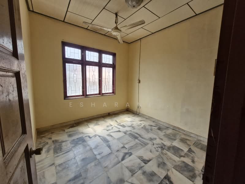 2-storey Terraced House for Sale in Batu 9 (Cheras) - Esharani . - PropertyGuru.com.my