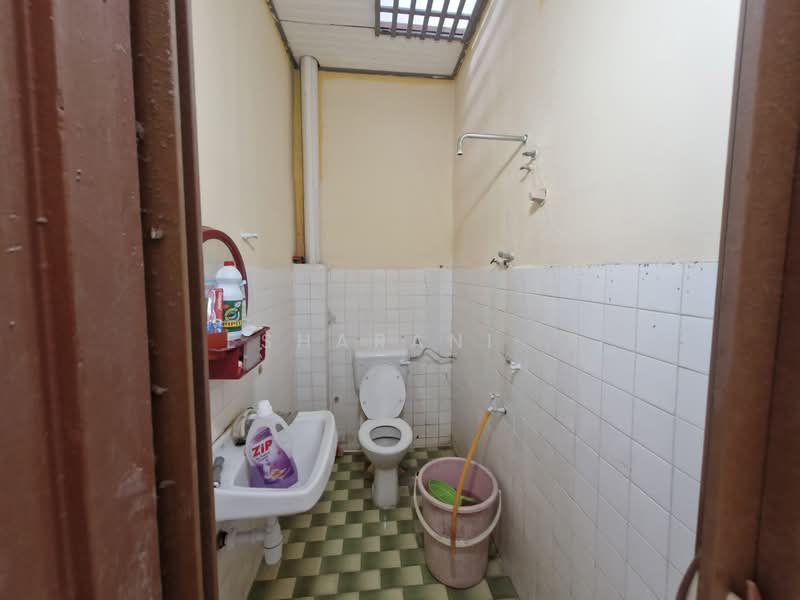 2-storey Terraced House for Sale in Batu 9 (Cheras) - Esharani . - PropertyGuru.com.my