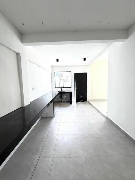 Semi-Detached House for Sale in Taman Megah Ria (Masai) - Jeffrey Kiong - Kitchen - PropertyGuru.com.my
