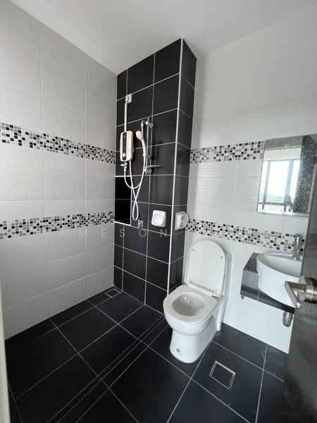 Servis Apartment untuk Dijual di Sky View - Jameson Choo - Bathroom - PropertyGuru.com.my
