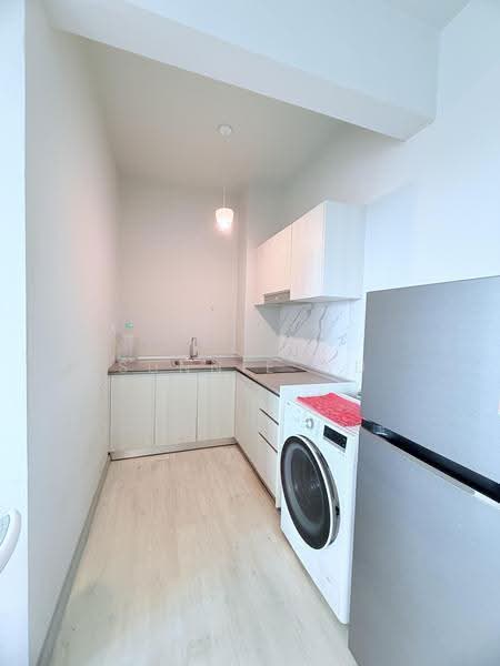 Service Residence for Rent at Q Suites @ Jesselton Quay - Sunnie Wu - Kitchen - PropertyGuru.com.my