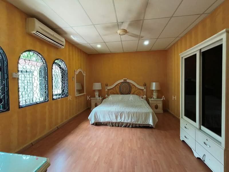 Bungalow for Sale in Seksyen 11 (Shah Alam) - Nor Khafadzah - Bedroom - PropertyGuru.com.my