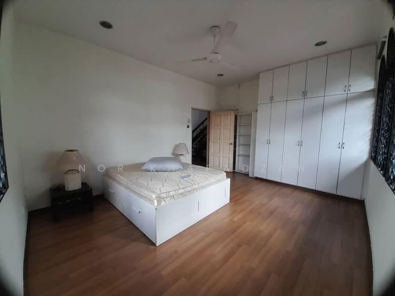 Bungalow for Sale in Seksyen 11 (Shah Alam) - Nor Khafadzah - Bedroom - PropertyGuru.com.my