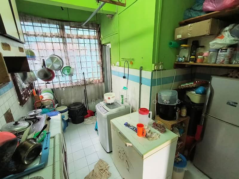 Flat for Sale at Taman Kempas - Jeffrey Kiong - Kitchen - PropertyGuru.com.my