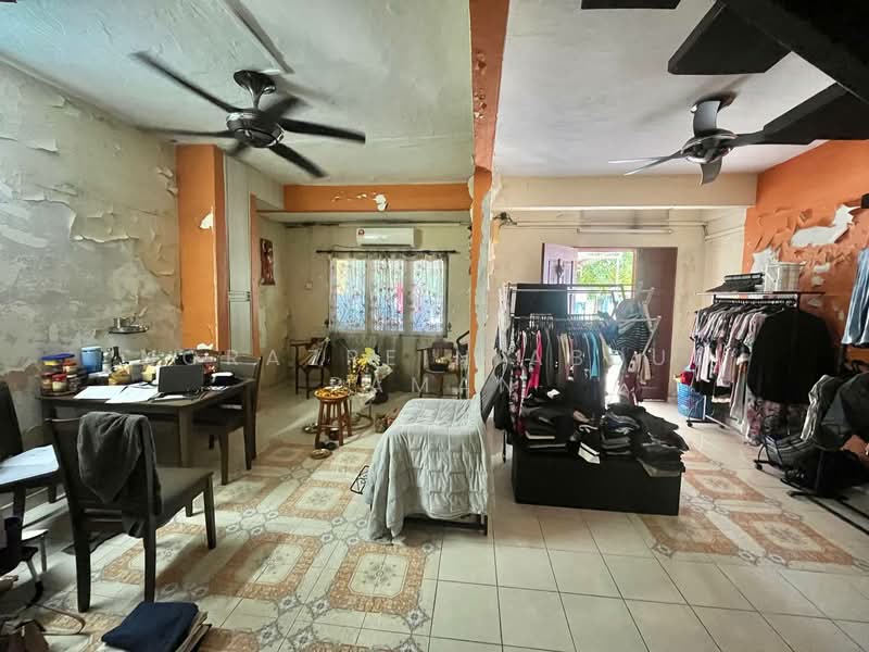 Rumah Teres 2 Tingkat untuk Dijual di Seksyen 24 (Shah Alam) - Norazrein Abdul Raman - Living Room - PropertyGuru.com.my