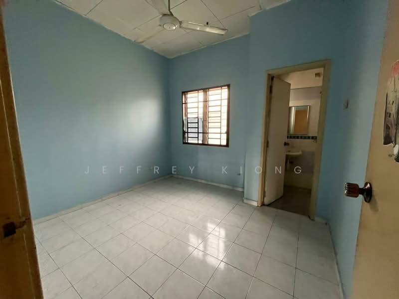 2-storey Terraced House for Sale in Taman Mutiara Rini (Skudai) - Jeffrey Kiong - Bedroom - PropertyGuru.com.my