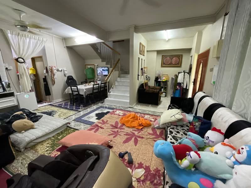 Rumah Teres 2 Tingkat untuk Dijual di Rawang (Selangor) - Andy Yap - Living Room - PropertyGuru.com.my