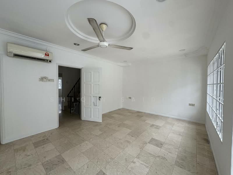 2-storey Terraced House for Sale in SS12 (Subang Jaya) - Shiqin Saidin - Living Room - PropertyGuru.com.my