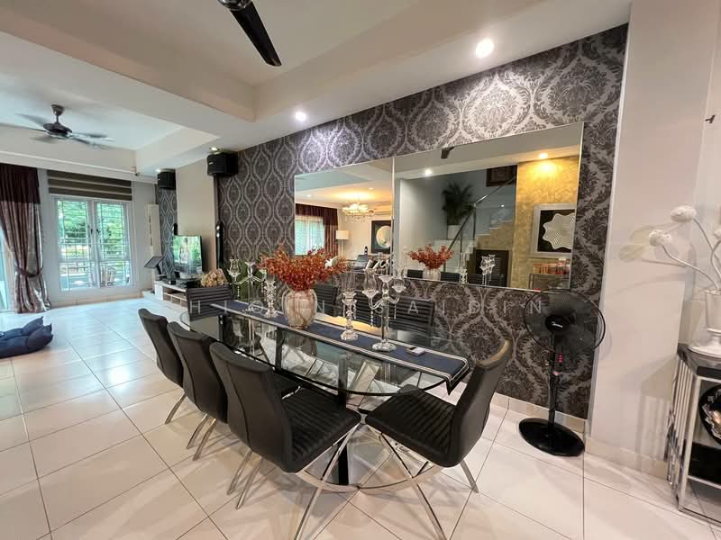Rumah Teres 3 Tingkat untuk Dijual di Denai Alam (Shah Alam) - Shiqin Saidin - Dining Room - PropertyGuru.com.my