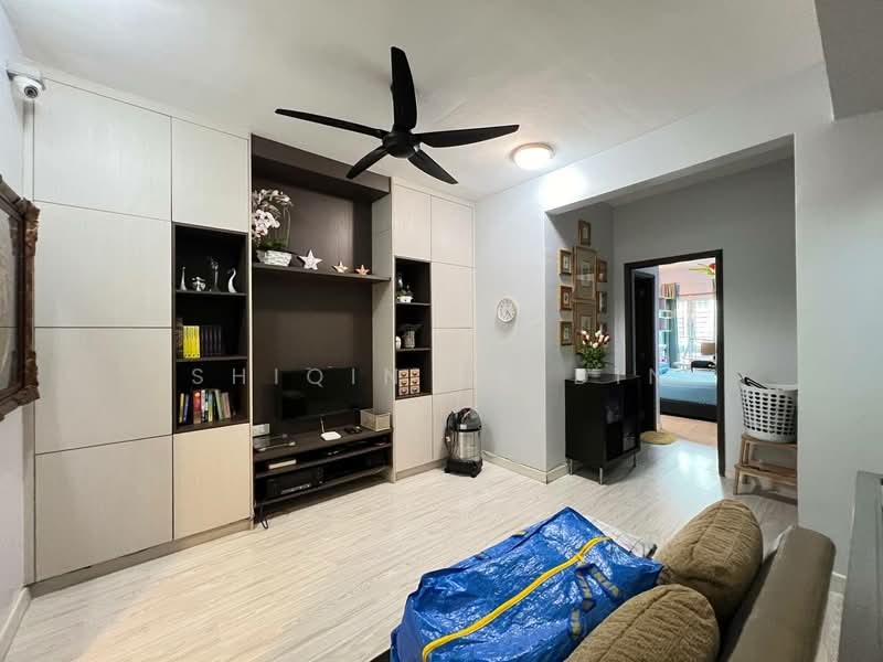 Rumah Teres 3 Tingkat untuk Dijual di Denai Alam (Shah Alam) - Shiqin Saidin - Living Room - PropertyGuru.com.my