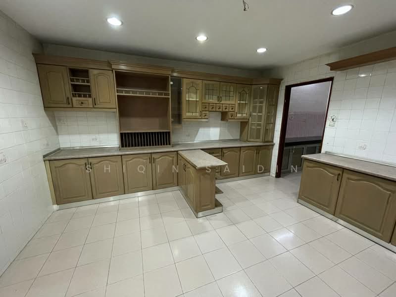 Rumah Berkembar untuk Dijual di Seksyen 9 (Shah Alam) - Shiqin Saidin - Kitchen - PropertyGuru.com.my