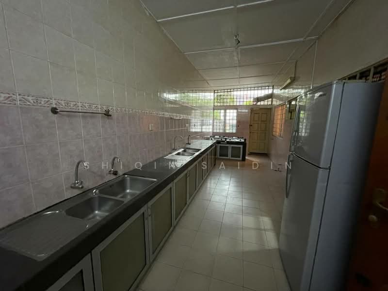 Rumah Berkembar untuk Dijual di Seksyen 9 (Shah Alam) - Shiqin Saidin - Kitchen - PropertyGuru.com.my