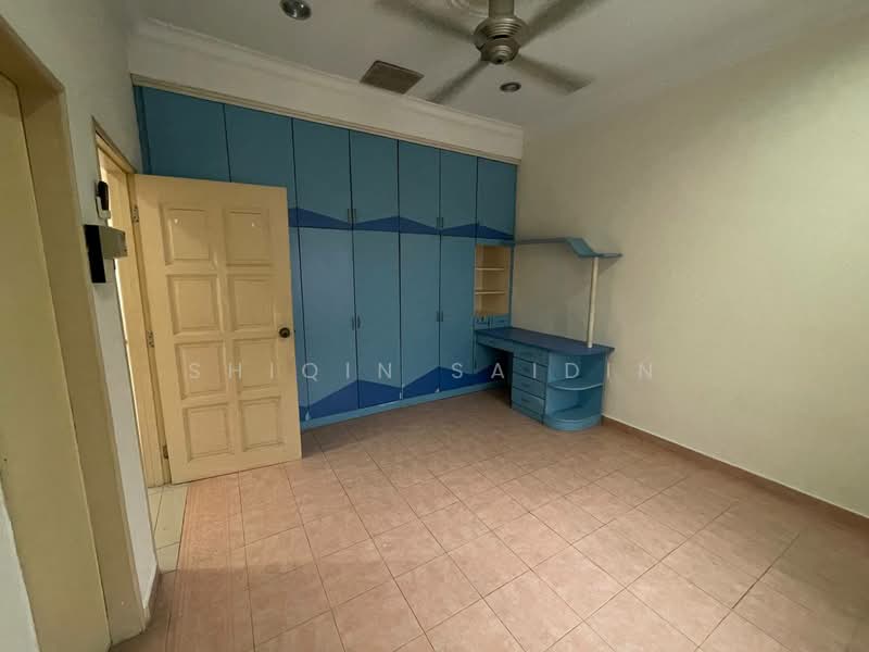 Rumah Berkembar untuk Dijual di Seksyen 9 (Shah Alam) - Shiqin Saidin - Bedroom - PropertyGuru.com.my