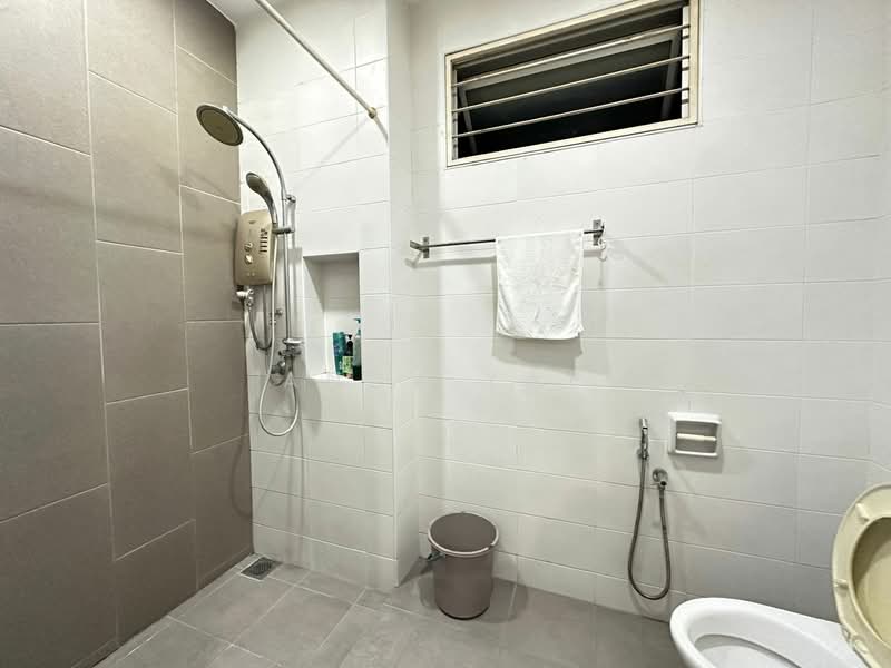 Semi-Detached House for Sale in Anggun 2 Residence (Rawang) - Andy Yap - Bathroom - PropertyGuru.com.my