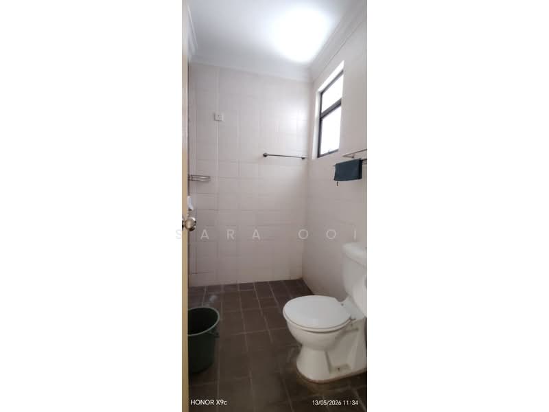 Semi-Detached House for Sale in Glenmarie Cove (Klang) - Sara Ooi - Bathroom - PropertyGuru.com.my