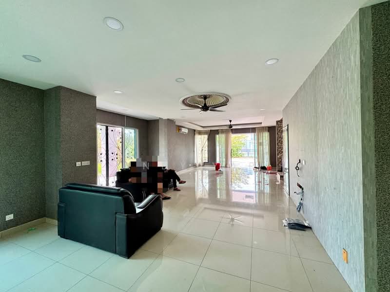 Zero-Lot Bungalow for Sale in Rawang (Selangor) - Andy Yap - Living Room - PropertyGuru.com.my