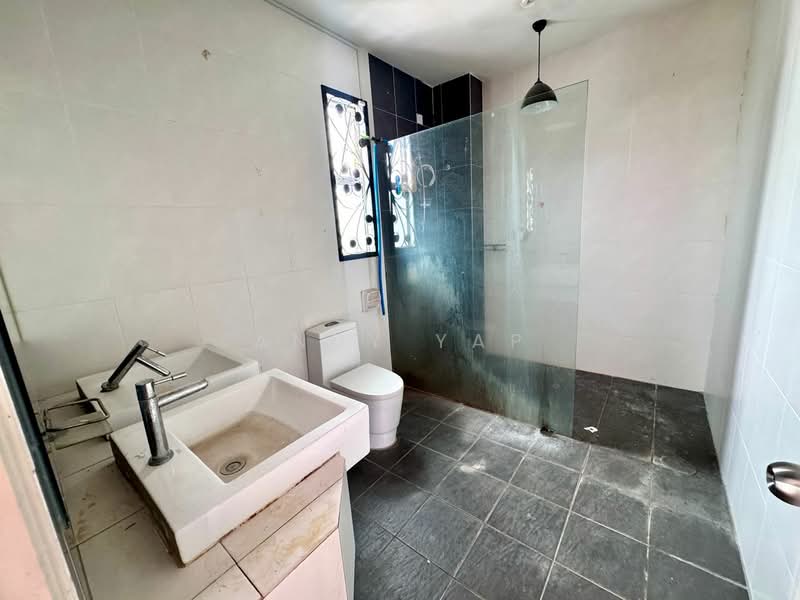 Zero-Lot Bungalow for Sale in Rawang (Selangor) - Andy Yap - Bathroom - PropertyGuru.com.my