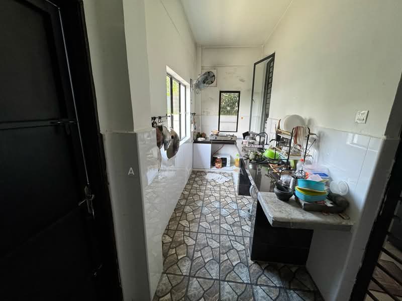 Semi-Detached House for Sale in Bandar Country Homes (Rawang) - Andy Yap - Kitchen - PropertyGuru.com.my
