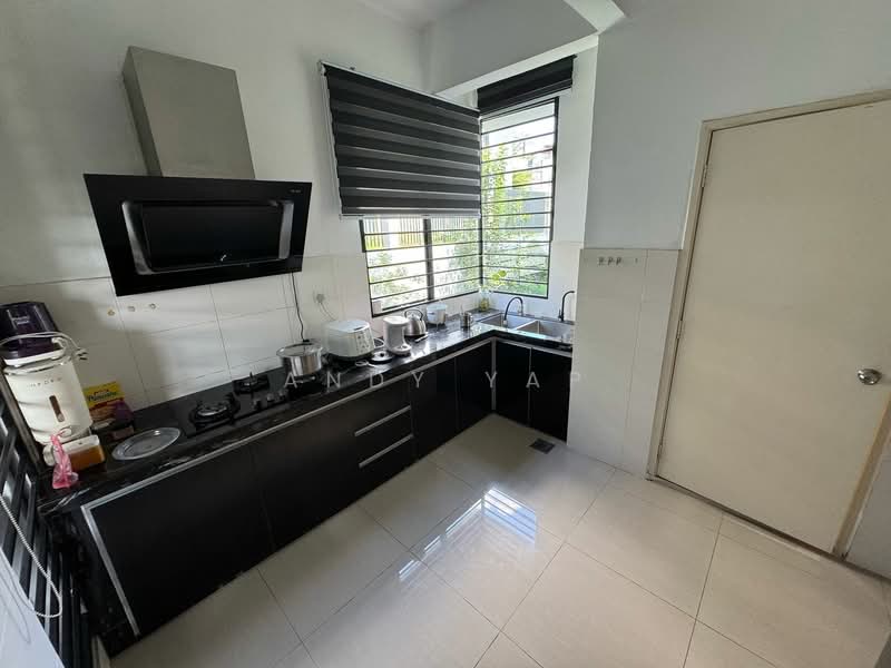 Semi-Detached House for Sale in Bandar Country Homes (Rawang) - Andy Yap - Kitchen - PropertyGuru.com.my