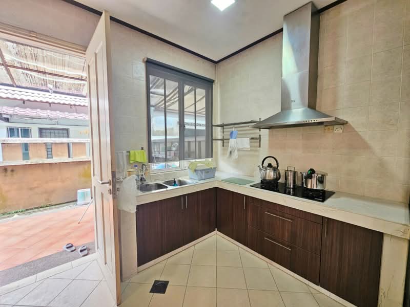 Rumah Berkembar untuk Dijual di Subang Alam (Shah Alam) - Jason Ooi - Kitchen - PropertyGuru.com.my