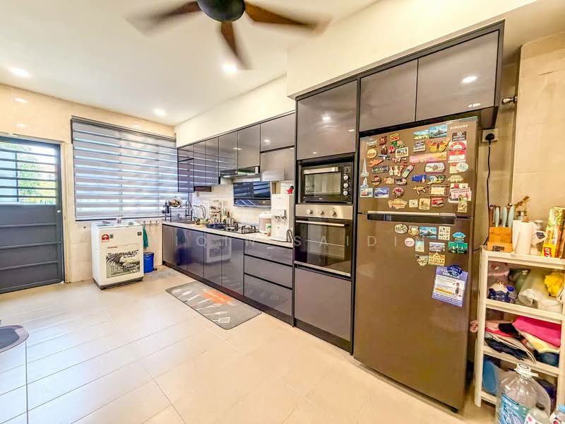 2-storey Terraced House for Sale in Meru (Klang) - Shiqin Saidin - Kitchen - PropertyGuru.com.my