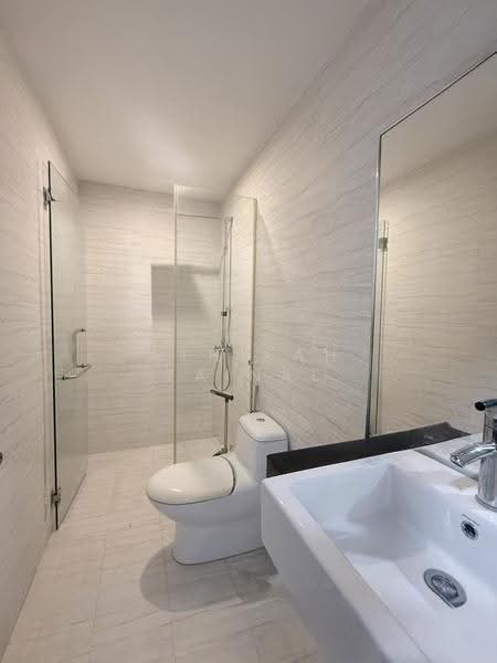 Semi-Detached House for Sale in Taman Melawati (Ulu Kelang) - Athikah Zainal - Bathroom - PropertyGuru.com.my