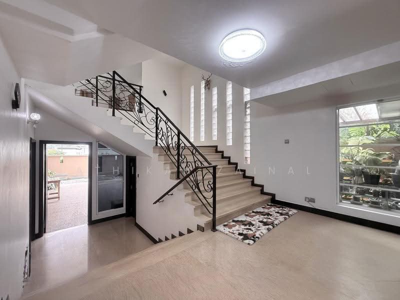 Semi-Detached House for Sale in Taman Melawati (Ulu Kelang) - Athikah Zainal - Entrance - PropertyGuru.com.my