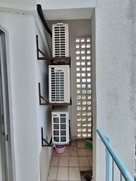 Kondominium untuk Dijual di Ketumbar Hill - Sean Loo - Balcony - PropertyGuru.com.my