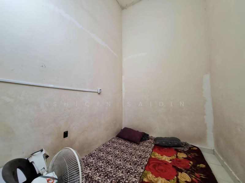 1-storey Terraced House for Sale in Taman Saujana Meru (Kapar) - Shiqin Saidin - Bedroom - PropertyGuru.com.my