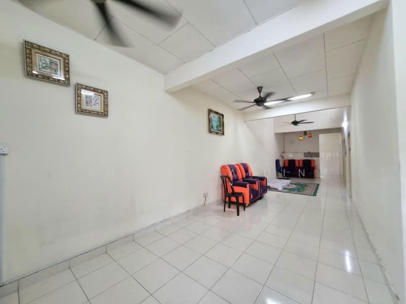 1-storey Terraced House for Sale in Taman Saujana Meru (Kapar) - Shiqin Saidin - Living Room - PropertyGuru.com.my