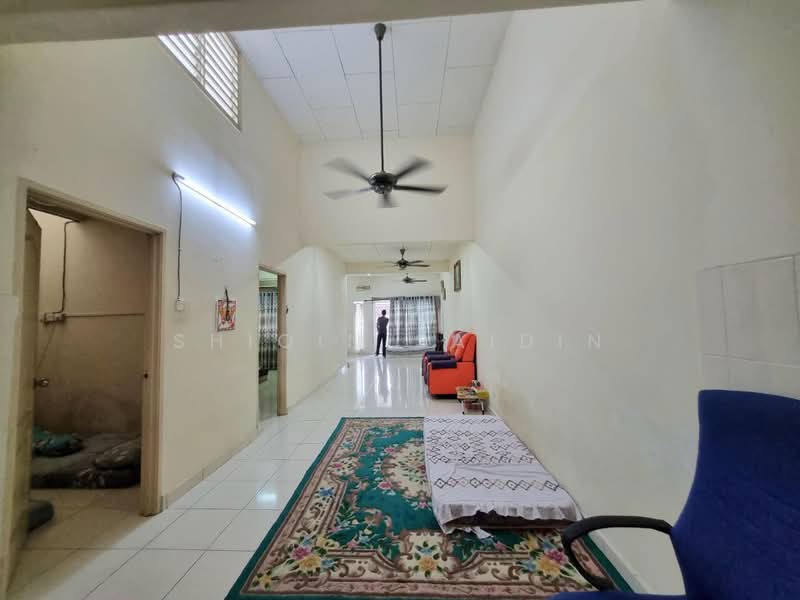 1-storey Terraced House for Sale in Taman Saujana Meru (Kapar) - Shiqin Saidin - Corridor - PropertyGuru.com.my