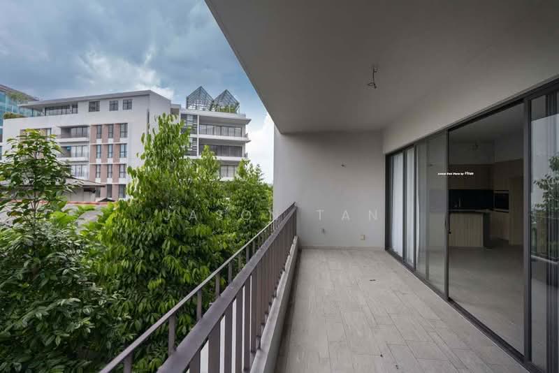 Kondominium untuk Dijual di Utamara Boutique Residences - Jason Tan - Balcony - PropertyGuru.com.my