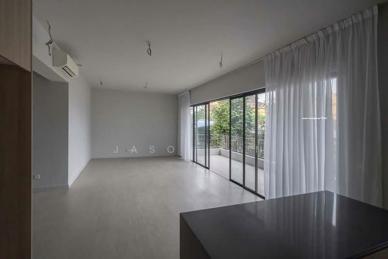 Kondominium untuk Dijual di Utamara Boutique Residences - Jason Tan - Living Room - PropertyGuru.com.my