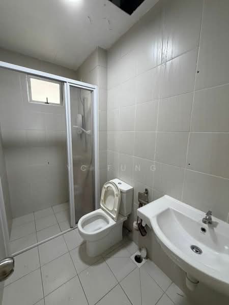 Servis Apartment untuk Disewa di Meridin Bayvue @ Sierra Perdana - YC Fung - Bathroom - PropertyGuru.com.my