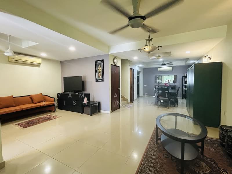 2-storey Terraced House for Sale in SS18 (Subang Jaya) - Yamuna Devi Krishnan Kutty - Living room  - PropertyGuru.com.my