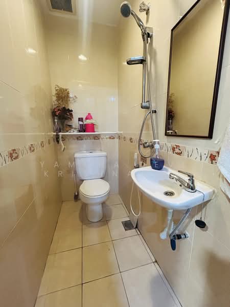 2-storey Terraced House for Sale in SS18 (Subang Jaya) - Yamuna Devi Krishnan Kutty - Guest bathroom (1)  - PropertyGuru.com.my