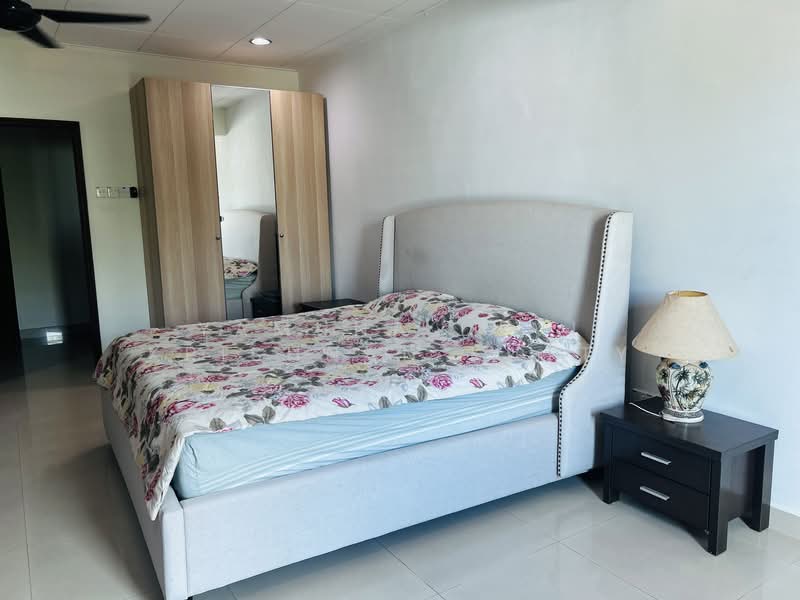 2-storey Terraced House for Sale in SS18 (Subang Jaya) - Yamuna Devi Krishnan Kutty - Master Bedroom (2)  - PropertyGuru.com.my
