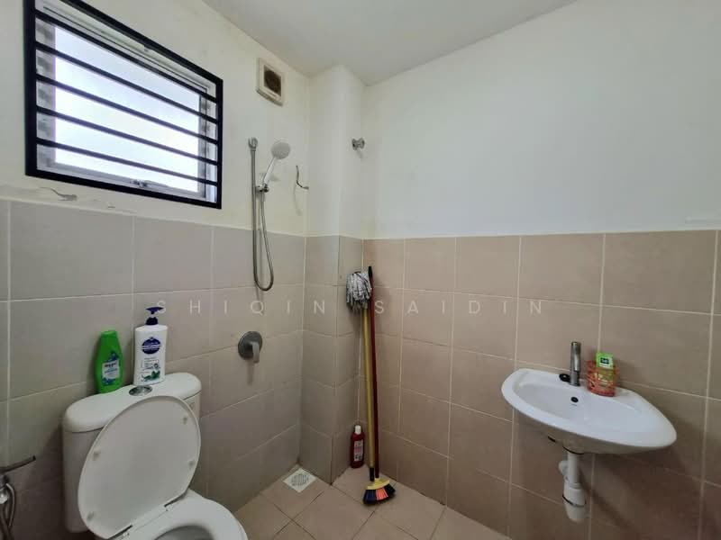 2-storey Terraced House for Sale in Bandar Puncak Alam (Puncak Alam) - Shiqin Saidin - Bathroom - PropertyGuru.com.my
